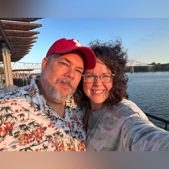 Meet your Posher, Robin - Picture 1 of 1